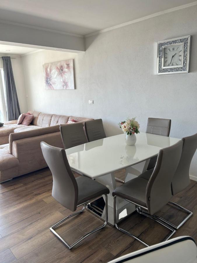 Apartmani Tomas Тучепи Экстерьер фото