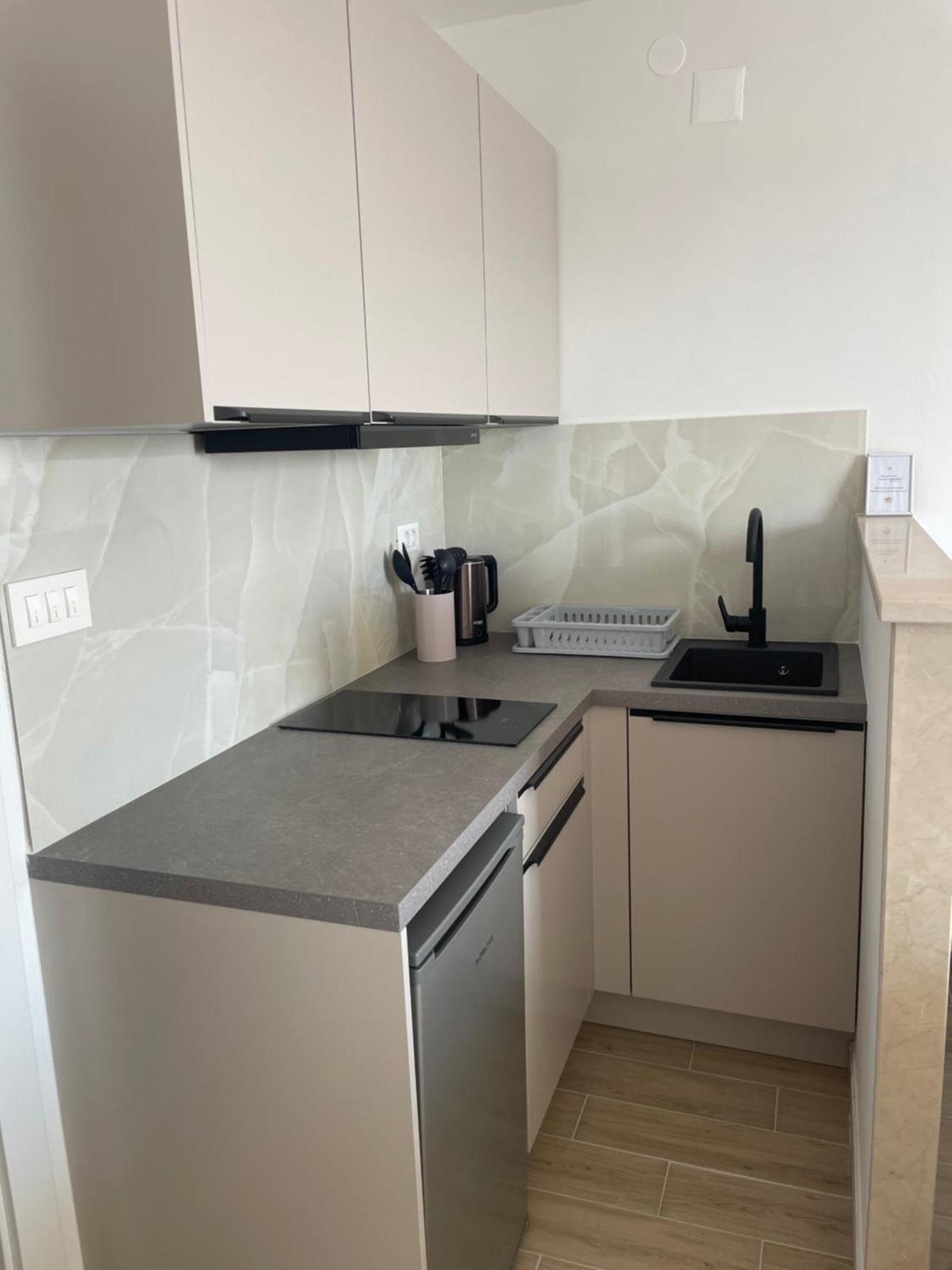 Apartmani Tomas Тучепи Экстерьер фото