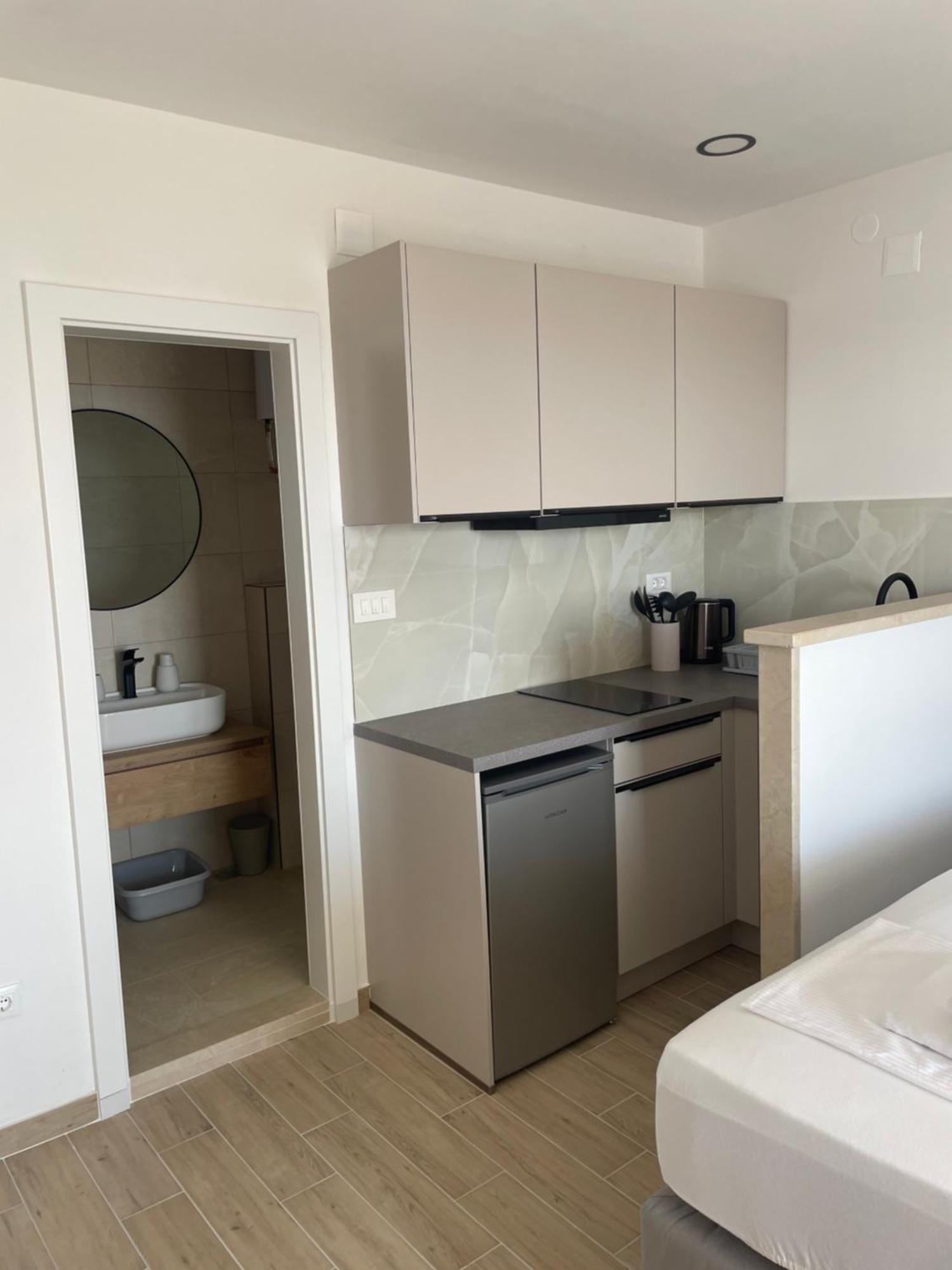 Apartmani Tomas Тучепи Экстерьер фото
