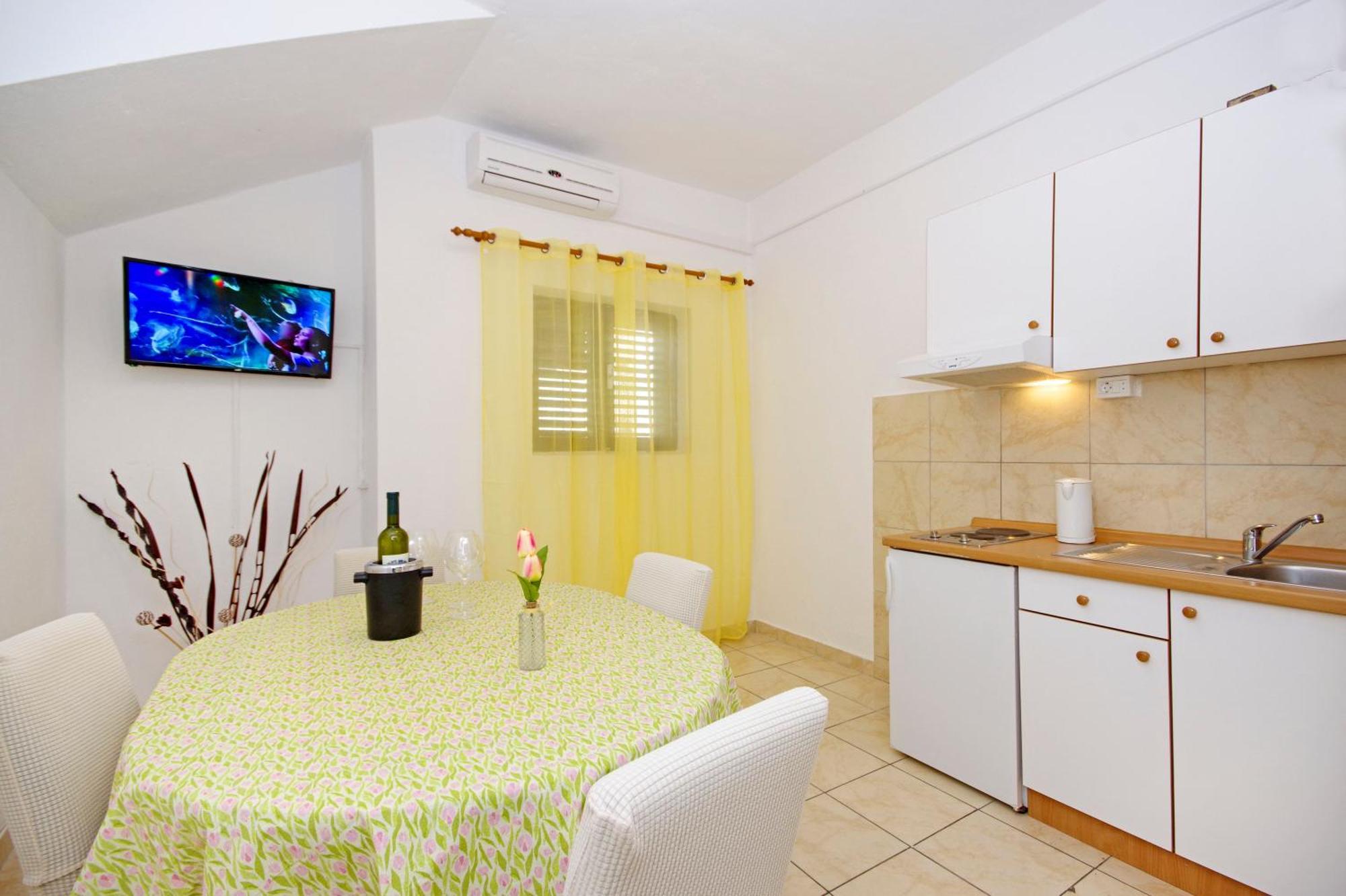 Apartmani Tomas Тучепи Экстерьер фото