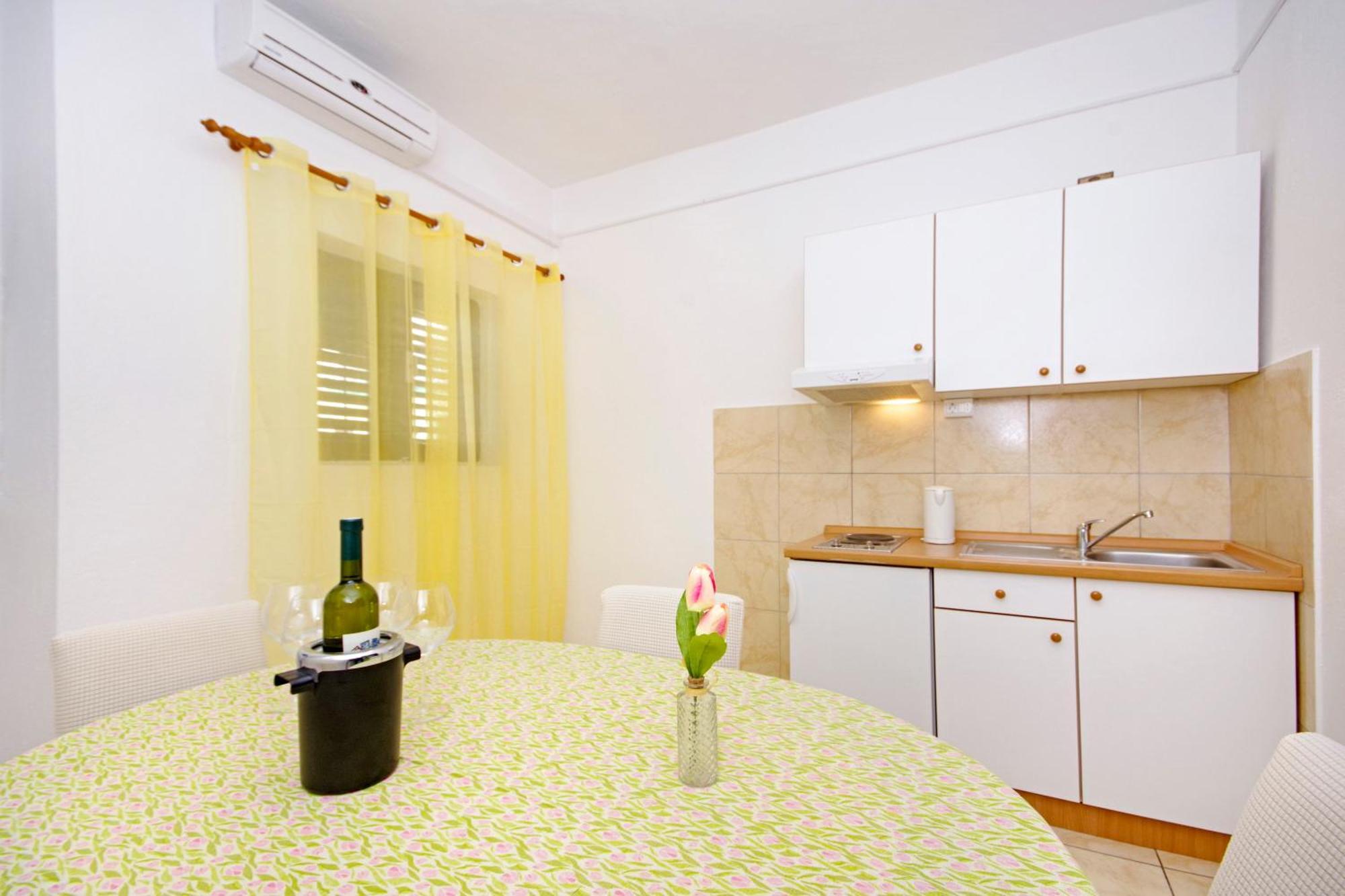 Apartmani Tomas Тучепи Экстерьер фото