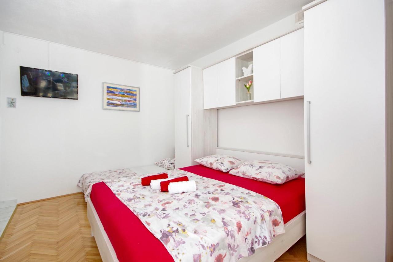 Apartmani Tomas Тучепи Экстерьер фото